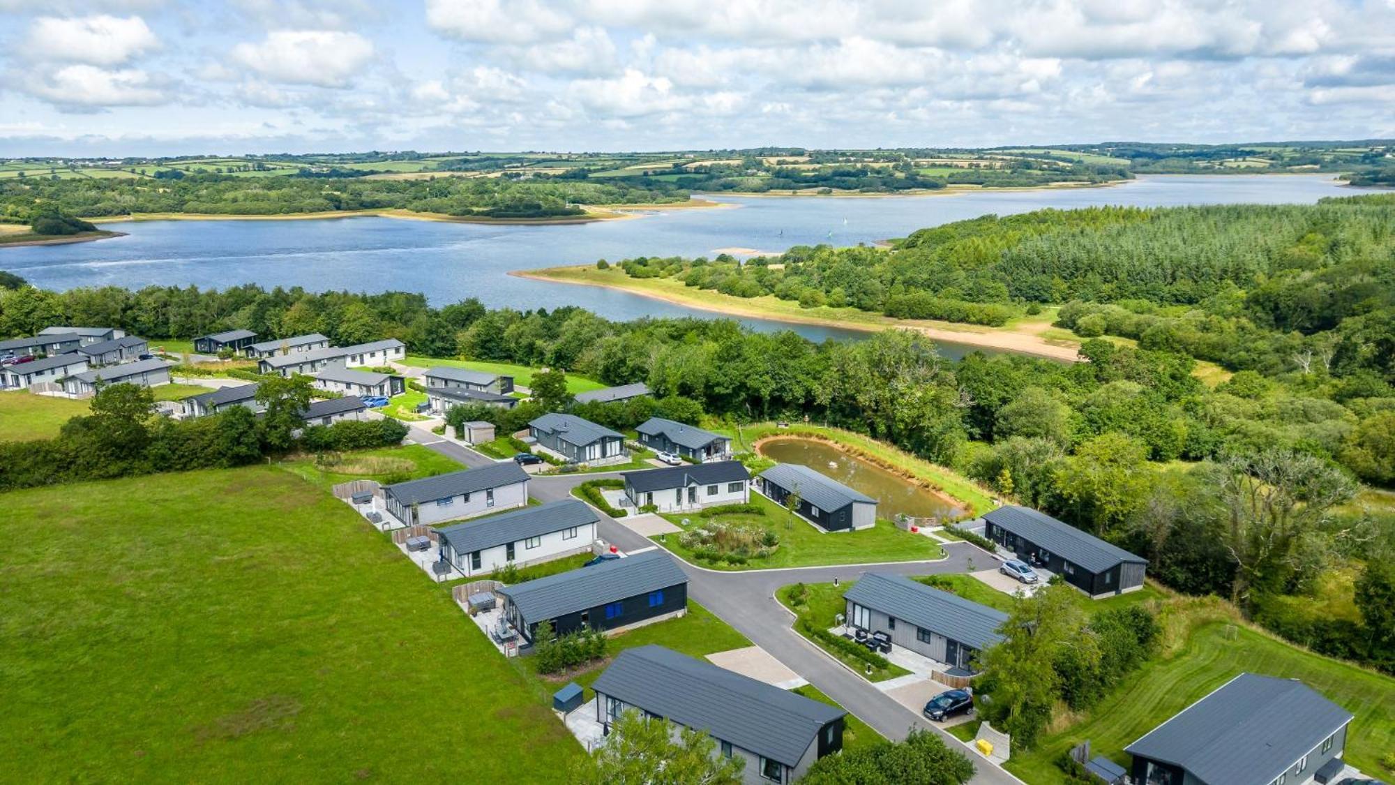 Lilac Lodge, 22 Roadford Lake Lodges Lifton Exterior photo